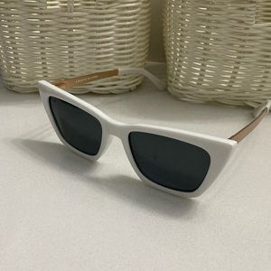 WearMe Pro (WMP) White and Gold Cat Eye Sunglasses